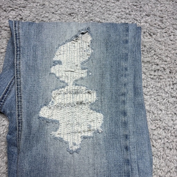 Decree Jeans Womens 3 Boyfriend Low Rise Light Wash Distressed Holes Casual - Picture 5 of 7